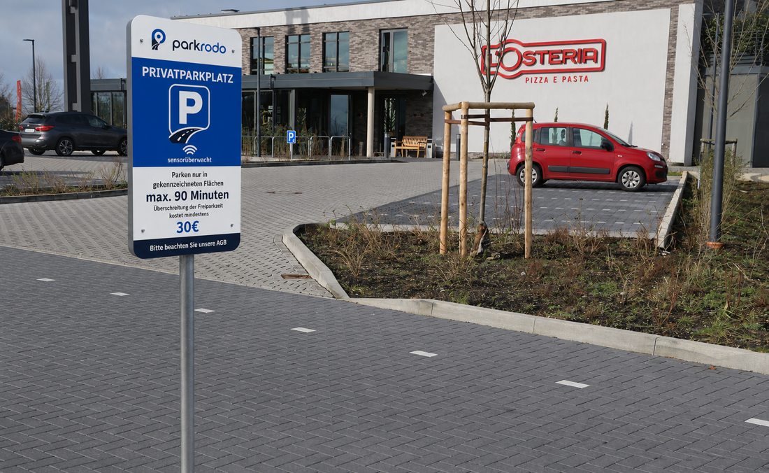 L'Osteria mit parkrodo-Privatparkplatz